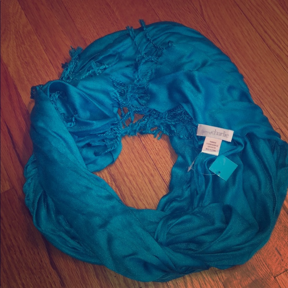 ✨NWT turquoise scarf